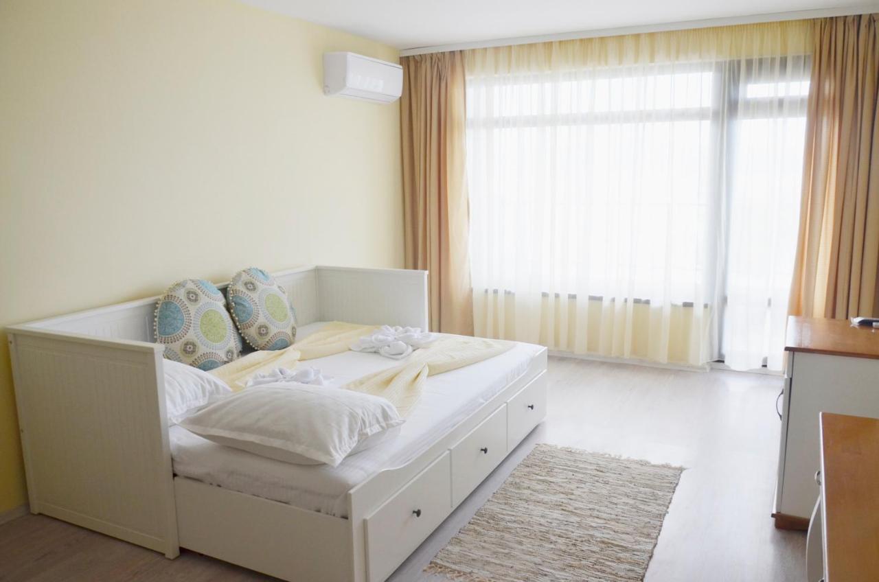 Ashram Hotel Primorsko Dış mekan fotoğraf