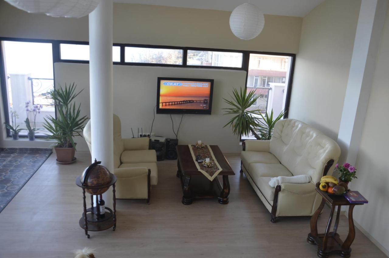 Ashram Hotel Primorsko Dış mekan fotoğraf