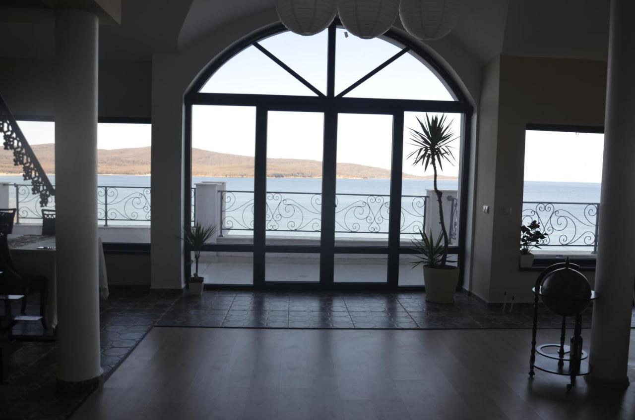 Ashram Hotel Primorsko Dış mekan fotoğraf