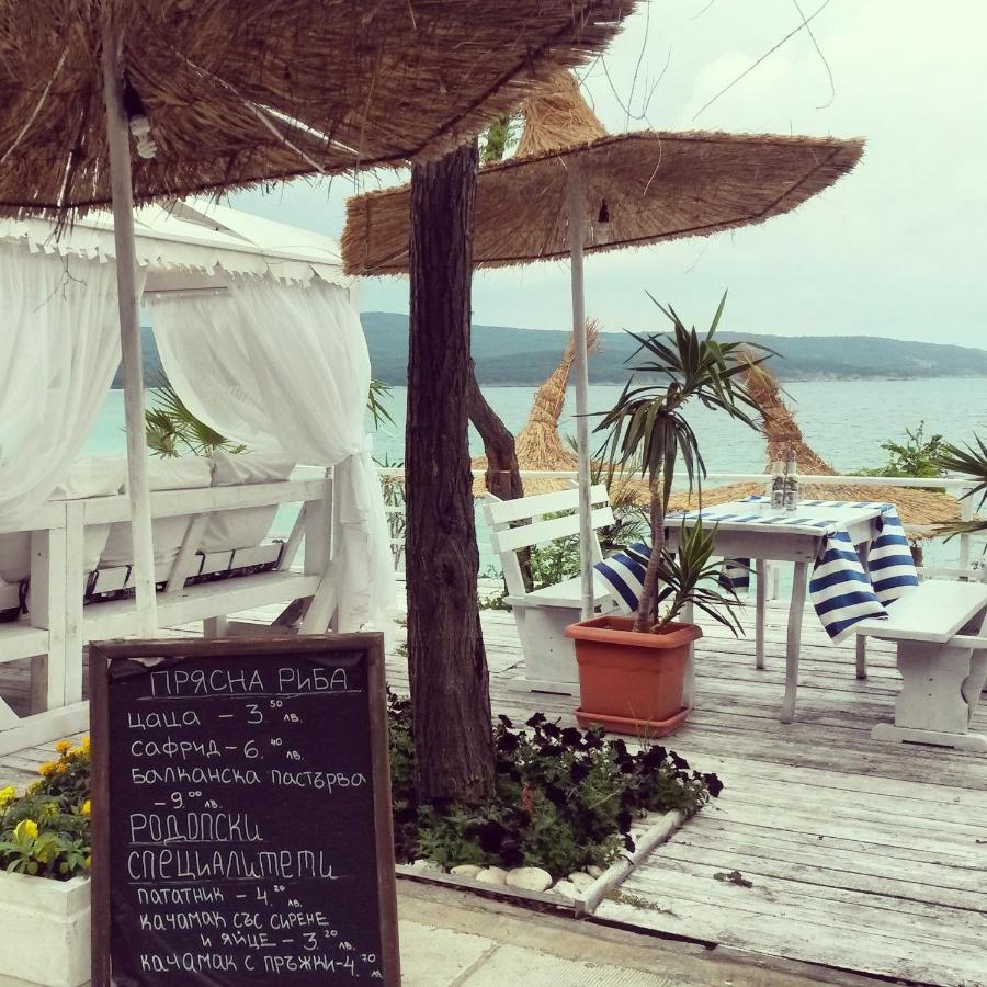 Ashram Hotel Primorsko Dış mekan fotoğraf