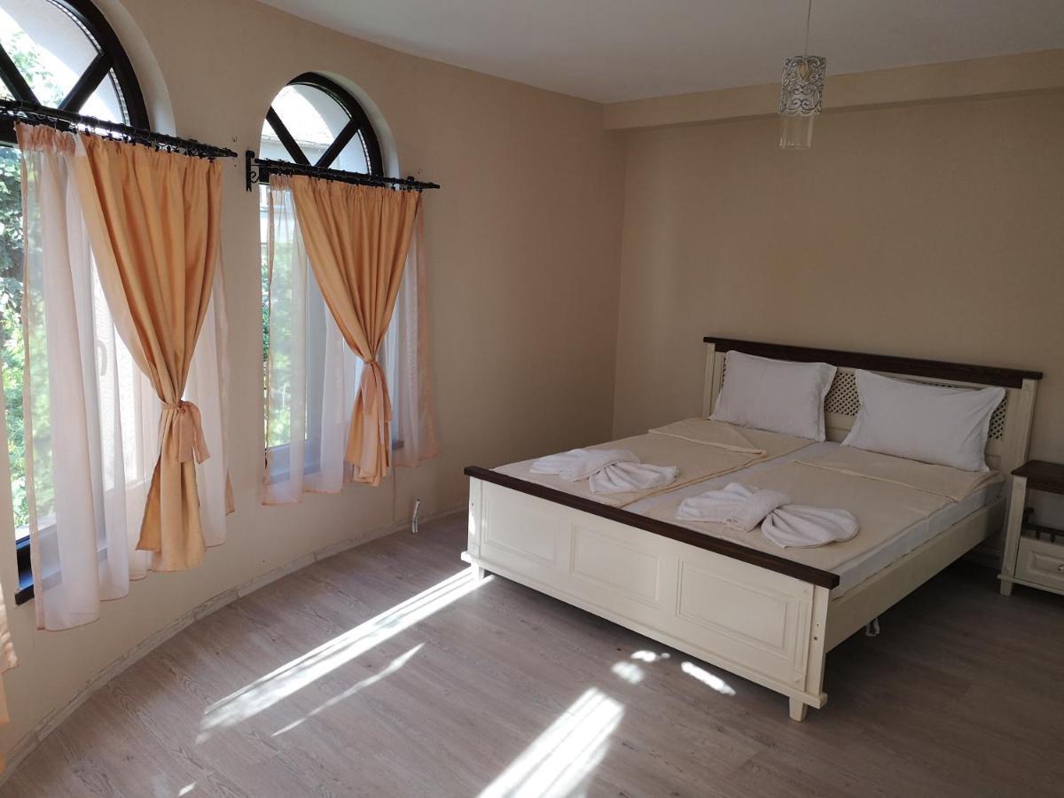 Ashram Hotel Primorsko Dış mekan fotoğraf