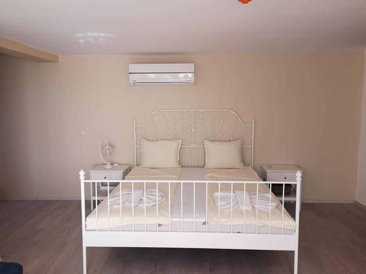 Ashram Hotel Primorsko Dış mekan fotoğraf