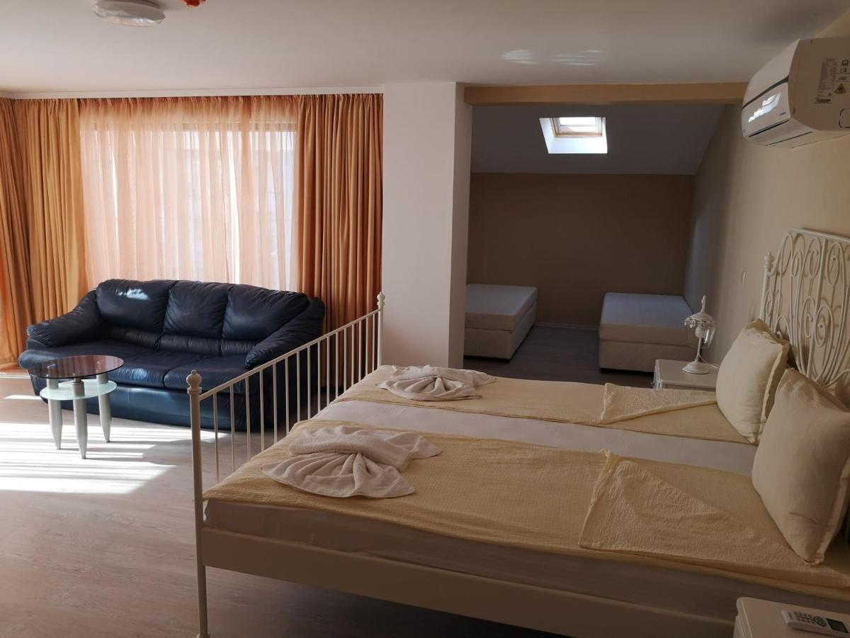 Ashram Hotel Primorsko Dış mekan fotoğraf