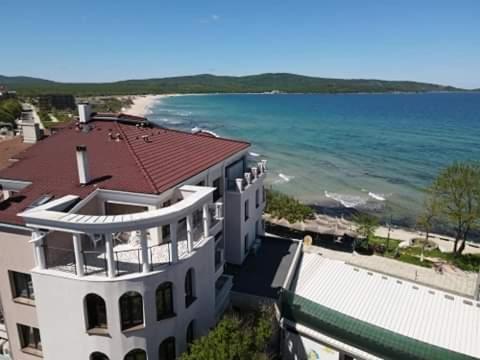 Ashram Hotel Primorsko Dış mekan fotoğraf